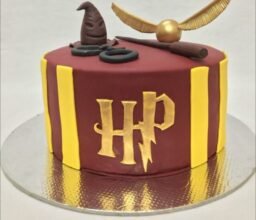 Custom Cake - Image 3