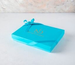 Milk Chocolate Strawberries Box - Image 3