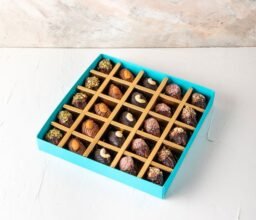 Alternative view of 25pcs Assorted Dates Gift Box