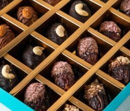 25pcs Assorted Dates Gift Box