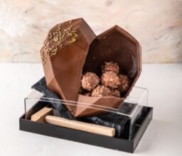 Alternative view of Heart of Chocolate
