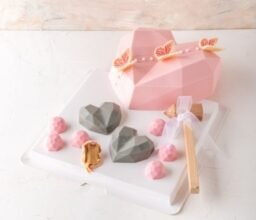 Pinata Heart and Bonbons - Image 3