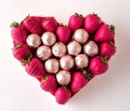 Alternative view of Fuschia Chocolate Strawberries and bon bon
