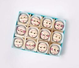 Alternative view of Mummilicious Oreos