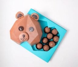 Alternative view of Bear Face Pinata Chocolate