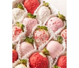 Alternative view of 20 Pieces Strawberries