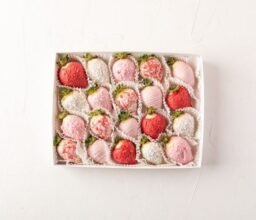 20 Pieces Strawberries - Image 3