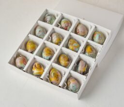 16 Marble Effect Easter Eggs