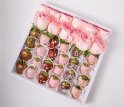 24pcs Strawberries and Roses - Image 3