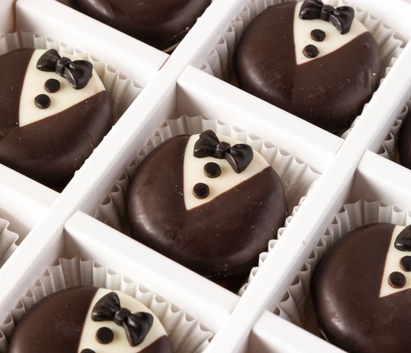 Suit up Chocolate Covered Oreos - Image 3