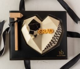 Alternative view of Graduation Special Pinata Heart