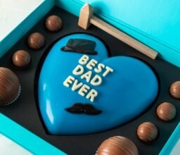 Alternative view of Fathers Day Smash Heart