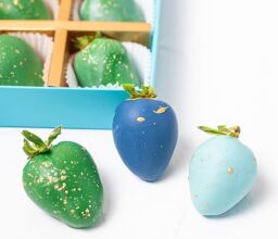 Eid Chocolate Covered Strawberries - 16pcs - Image 3