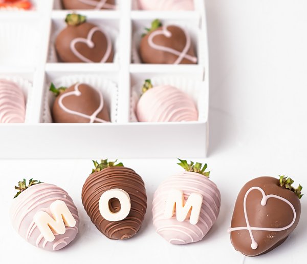 Mothers Day Strawberries - 12pcs - Image 3