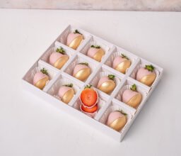 Ruby and Gold Strawberries - 12pcs - Image 3