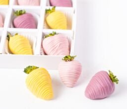 12 Spring Season Strawberries - Image 3