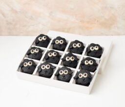 Dark chocolate EID Special Oreos