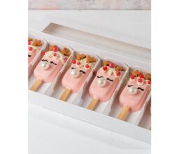 Pretty Reindeer Cakesicles - Image 4