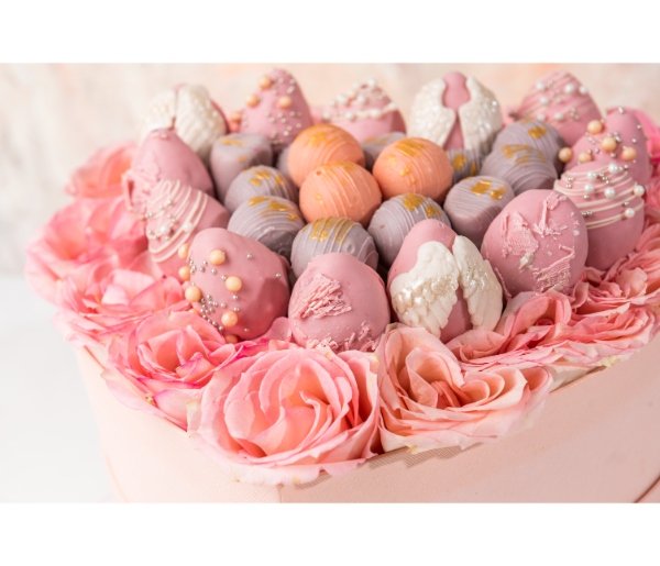 Roses, Assorted Truffles And Designer Strawberries Hamper - Image 2