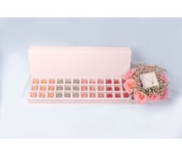 Large Chocolate Tray With Bouquet And Necklace - Image 3