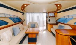 50 ft Luxury Yacht 2 hour experience for 12 people - Image 4