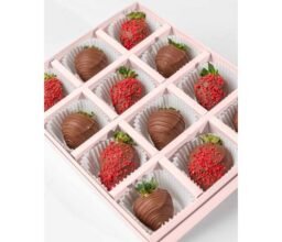 Milk chocolate Strawberries '24 Collection - Image 3