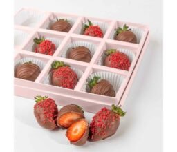 Milk chocolate Strawberries '24 Collection - Image 4