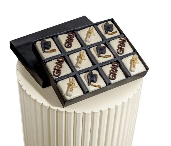 Graduation Cake bites - Image 2