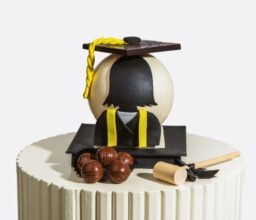 Graduation Theme Smash Ball Gift