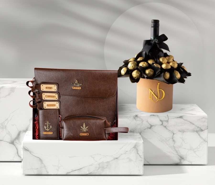 Chocolates, 0-Merlot and Personalised Leather Gift Hamper