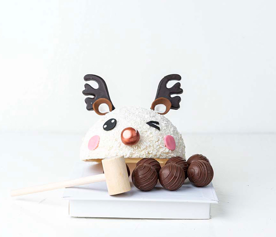 White Reindeer Smash Chocolate - Image 2