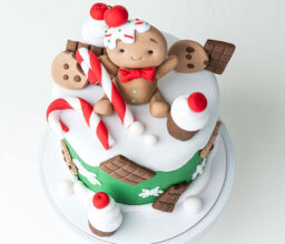 Alternative view of Gingerbread Man Cake