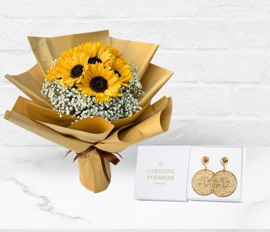 The Aurum Arrangement with Alexandra Earrings