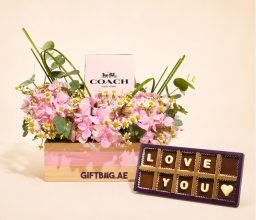 Amour in Bloom