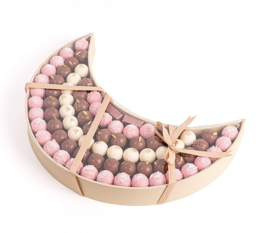 Eid Grand Crescent Chocolate Hamper - Image 3