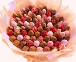 Alternative view of Grand Ruby & Red Velvet Strawberry Bouquet