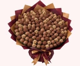 Alternative view of Grand Golden Chocolate & Strawberry Bouquet