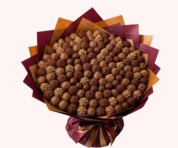 Grand Golden Chocolate & Strawberry Bouquet