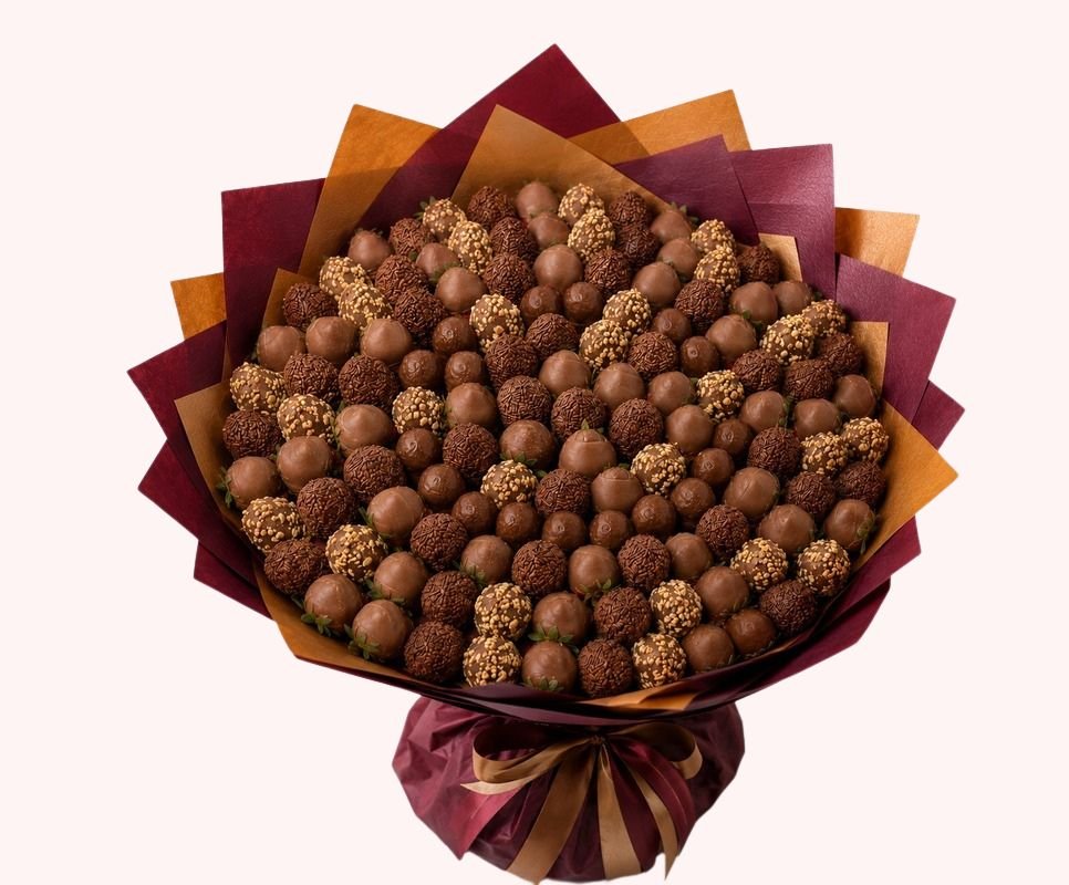 Grand Golden Chocolate & Strawberry Bouquet
