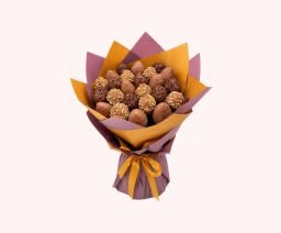 Alternative view of Handy Luxury Strawberry Chocolate Bouquet